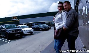 女性との愛を作る美しいブロンド。 エロ 動画 無 修正 ふぇら