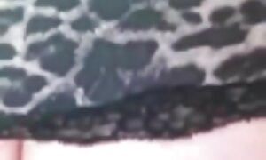 小さな胸を持つ女の子。 アダルト 動画 ごっくん