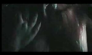 ソファの上に成熟した黒髪をクソ。 無料 フェラチオ エロ 動画