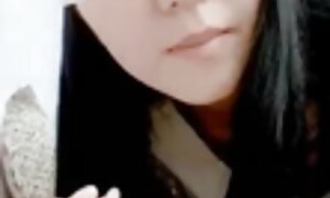 寝室で黒と白のブロンドのクソ。 鬼 フェラ 無料 動画