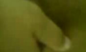入れ墨の男をからかっている女性。 お 掃除 フェラ 動画 無料