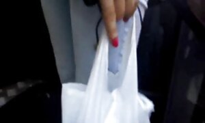 彼女は自分の膣にバイブを試してみました。 美女 顔射 動画
