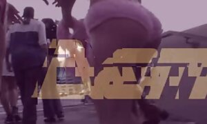 キャスティングで彼女の口と猫を通して働く。 生 フェラ 無料 動画